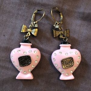 Betsey Johnson First Date Tip Jar Earrings! 💋